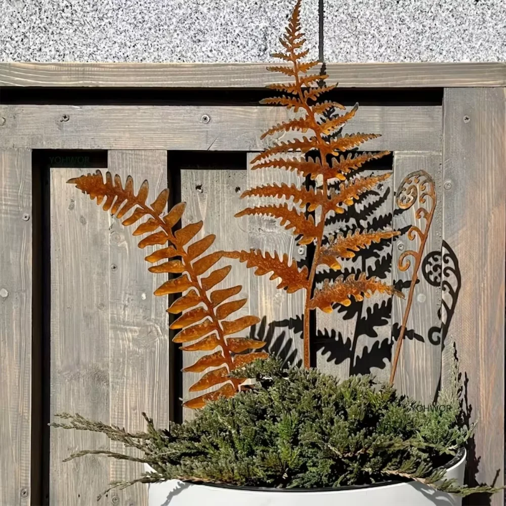 Gardening Tools Store - Rusty Fern Leaves Garden Stake Metal