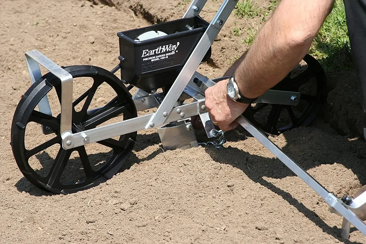10001 Precision Garden Seeder  - مراجعة Garden Row Marker وسعره