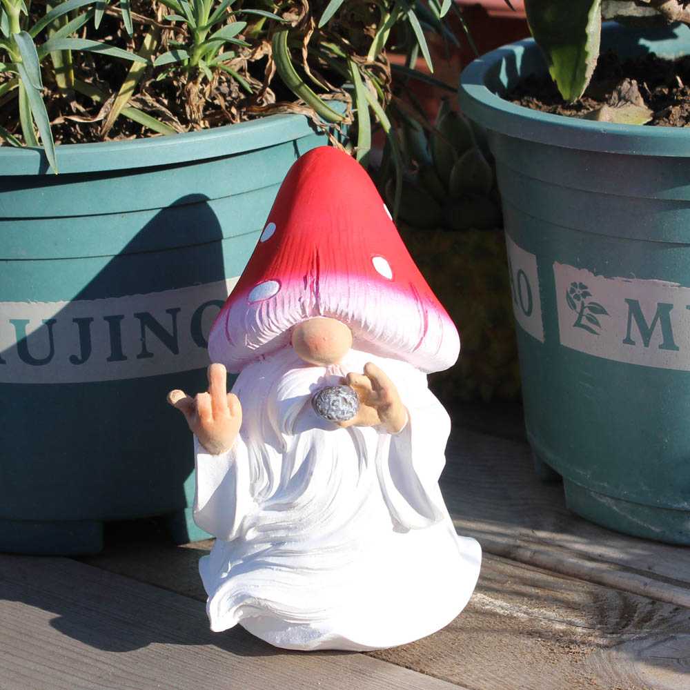 Mushroom Smoking Gnomes Funny  - مراجعة Gardening Tools Store وسعره