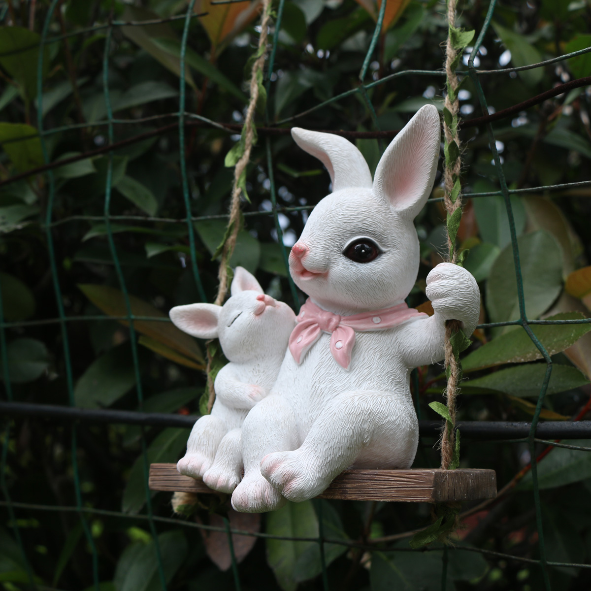 Adorable 1pc Resin Swing Rabbi - مراجعة Gardening Tools Store وسعره